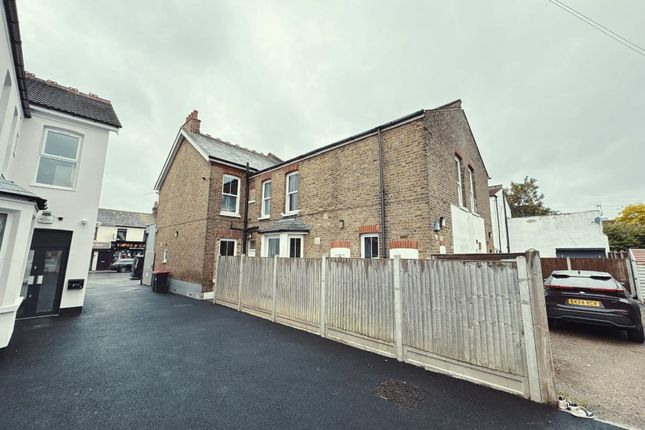 3 bed property, in Flat 2, £115,000