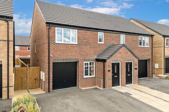 3 bed property, in Chalkhill Drive, £300,000
