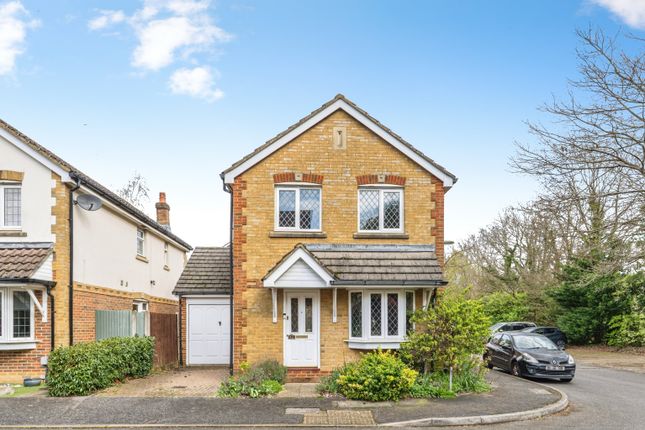 3 bed property, in Lorne Gardens, £589,500