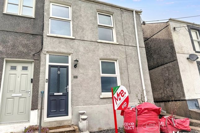 3 bed property, in New Road, £125,000