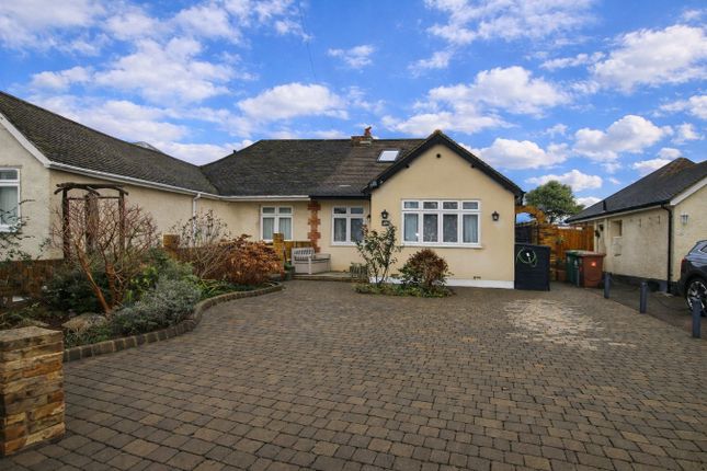 2 bed property, in Watersplash Road, £520,000