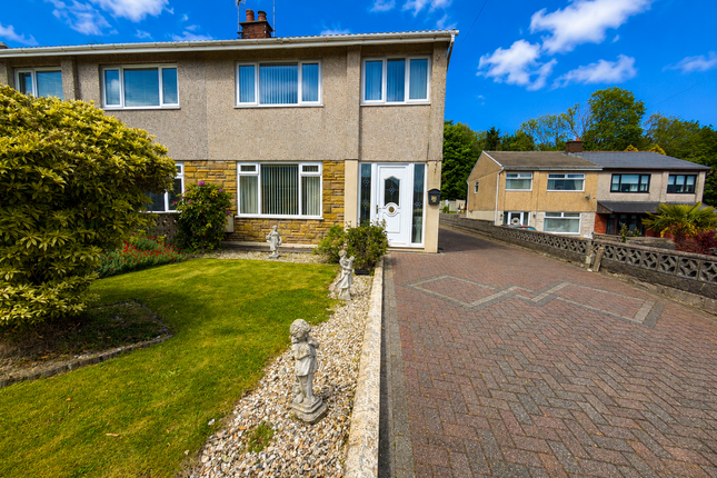 3 bed property, in Duffryn Close, £259,995