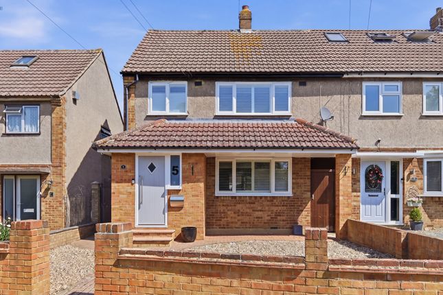 3 bed property, in Langley Green, £525,000
