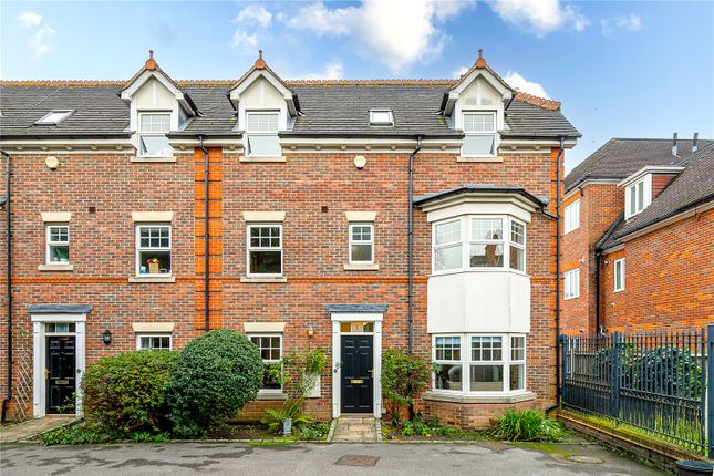 4 bed property, in Worple Road, £1,300,000