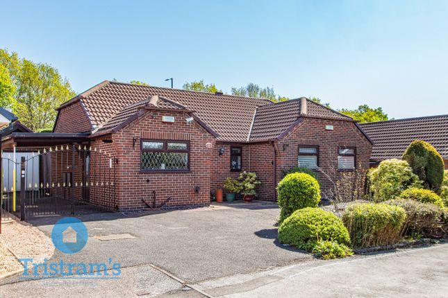 3 bed property, in Avalon Close, £300,000