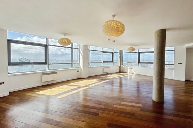 2 bed property, in Beetham Tower, £550,000