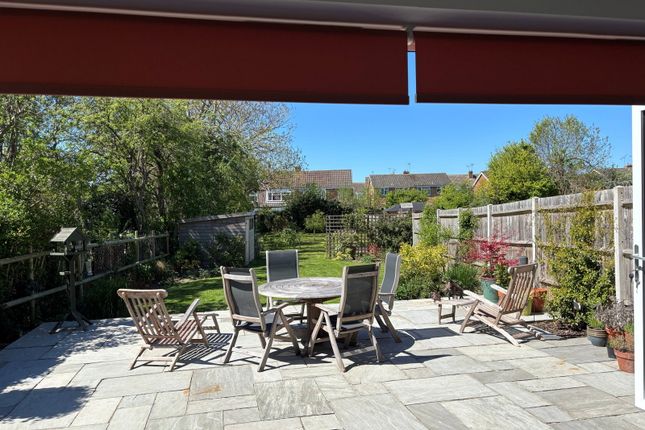 4 bed property, in Staplehurst, £585,000
