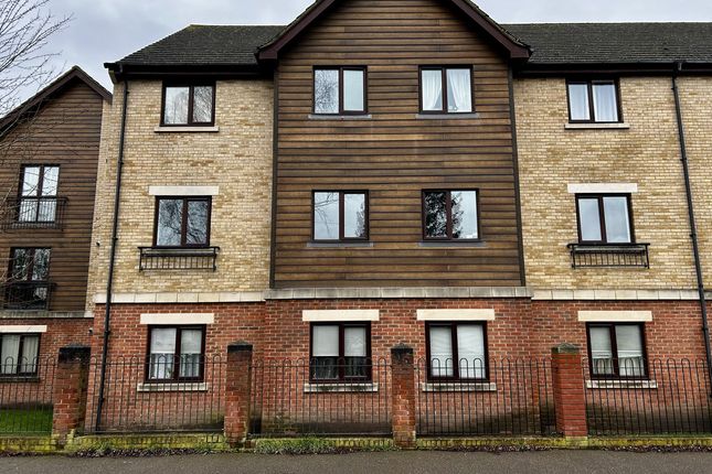 2 bed property, in Cygnet Court, £110,000
