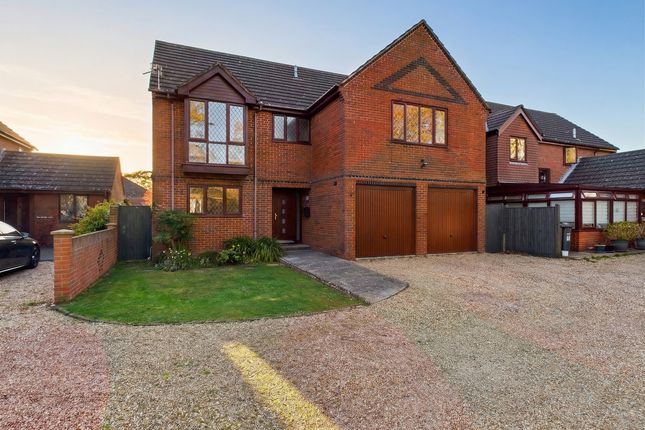 4 bed property, in Sinah Lane, £765,000