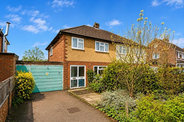 3 bed property, in 37 Stratton Way, £190,000