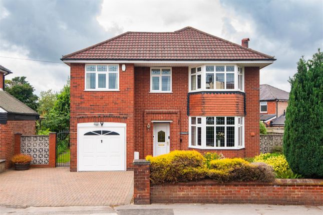 4 bed property, in Canberra Road, £400,000