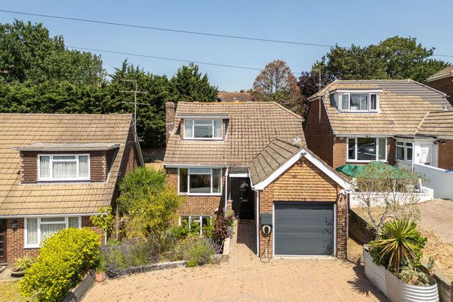 5 bed property, in The Brow, £775,000