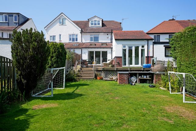 4 bed property, in The Meadway, £595,000
