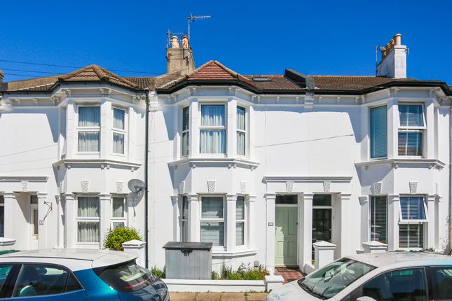 5 bed property, in Suffolk Street, £725,000
