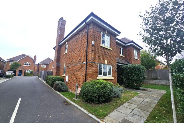 3 bed property, in Woodroffe Close, £375,000