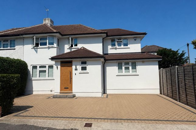4 bed property, in Mildred Avenue, £925,000