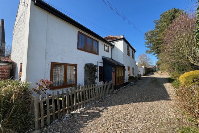 5 bed property, in Front Road, £580,000