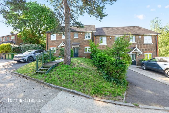 3 bed property, in Broome Cottages, £500,000