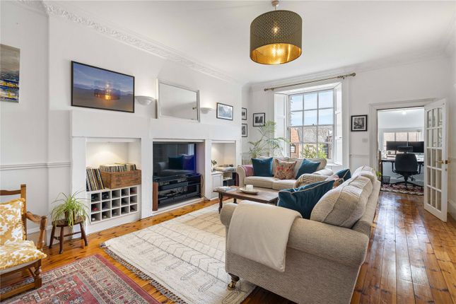 2 bed property, in Albany Street, £565,000
