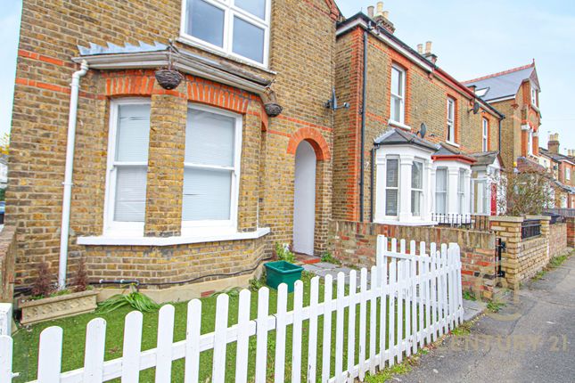 3 bed property, in Alfred Road, £700,000