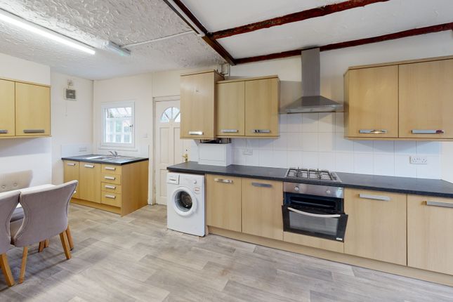 5 bed property, in Ladybarn Lane, £410,000