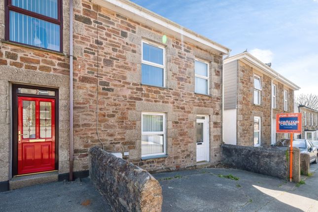 2 bed property, in Gew Terrace, £160,000