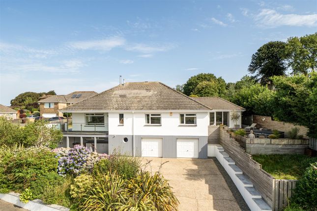 4 bed property, in Woodgate Road, £645,000