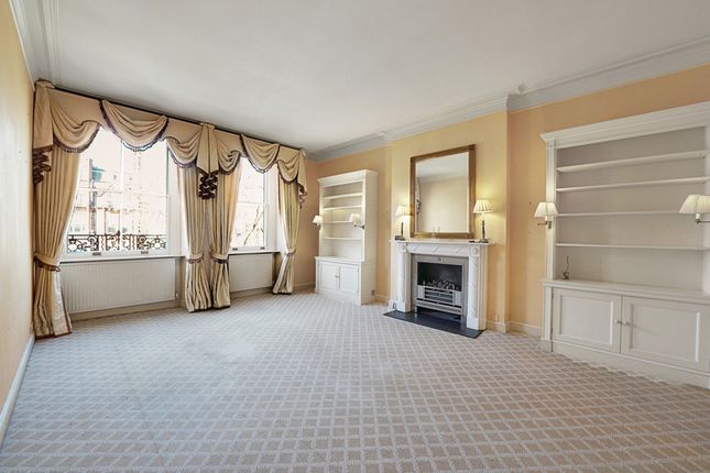 2 bed property, in Pont Street, £2,500,000