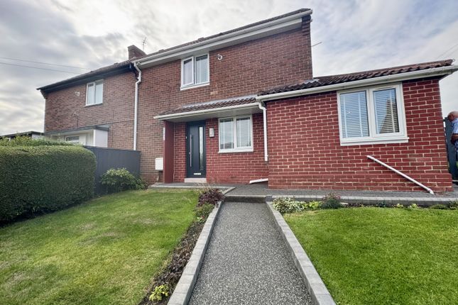 2 bed property, in Windermere Road, £125,000