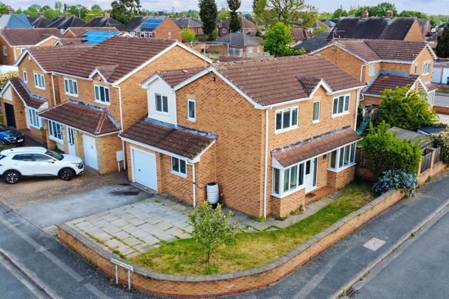 4 bed property, in Vyse Drive, £345,000