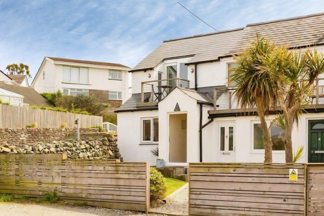 2 bed property, in Holywell Bay, £280,000