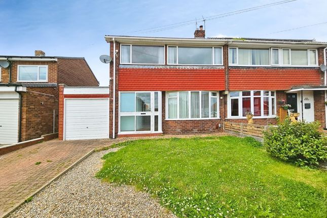 3 bed property, in Fairway, £180,000