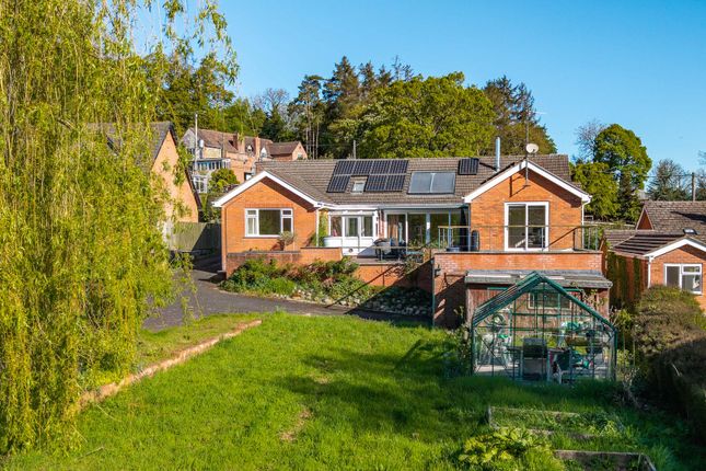 4 bed property, in Holly Well Lane, £625,000