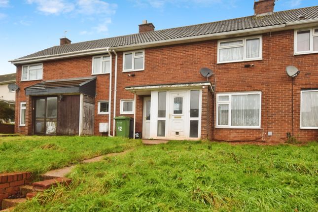 3 bed property, in Elaine Close, £220,000