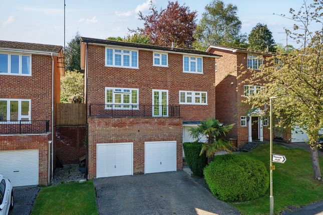 4 bed property, in Deanfield Road, £975,000