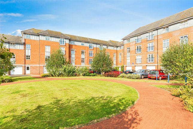 2 bed property, in Newton Drive, £170,000