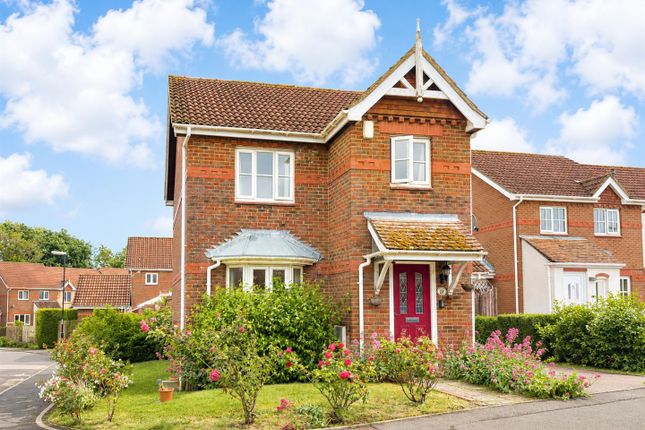 3 bed property, in Clifton Road, £435,000