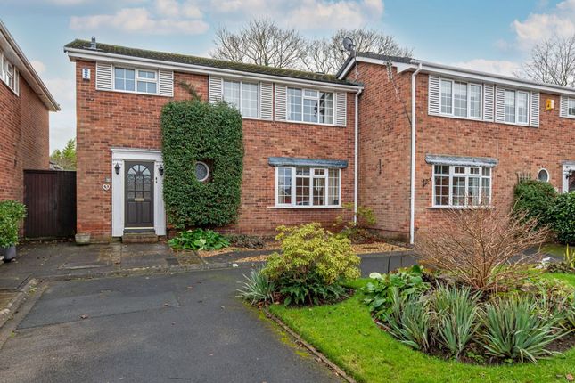 3 bed property, in Barrymore Court, £340,000