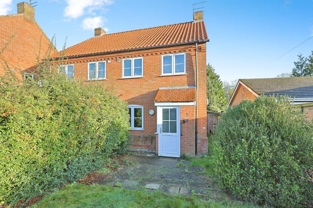 1 bed property, in Stone Road, £110,000