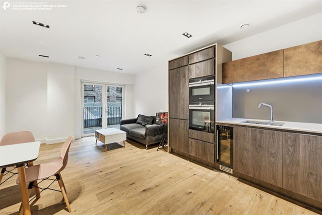 1 bed property, in 2 Exchange Gardens, £500,000