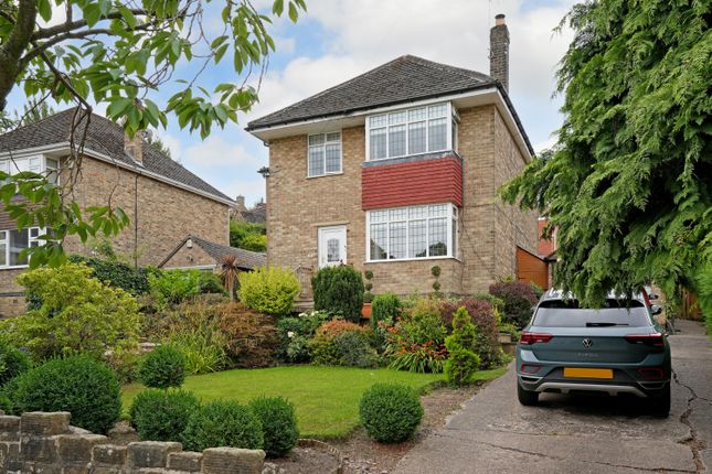 4 bed property, in Twentywell Drive, £500,000