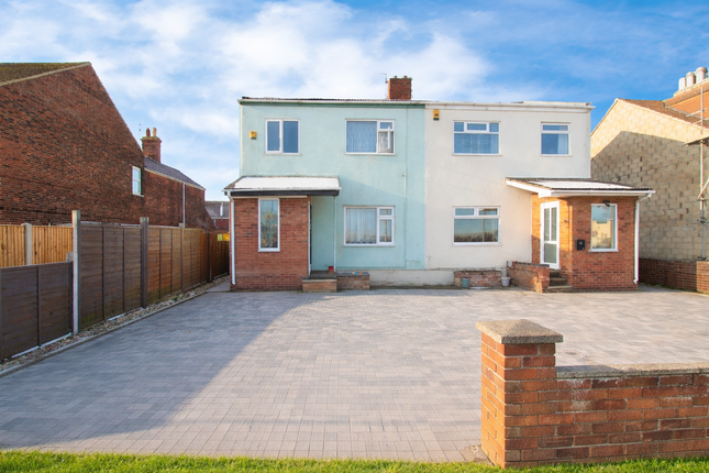 3 bed property, in Southtown Road, £220,000
