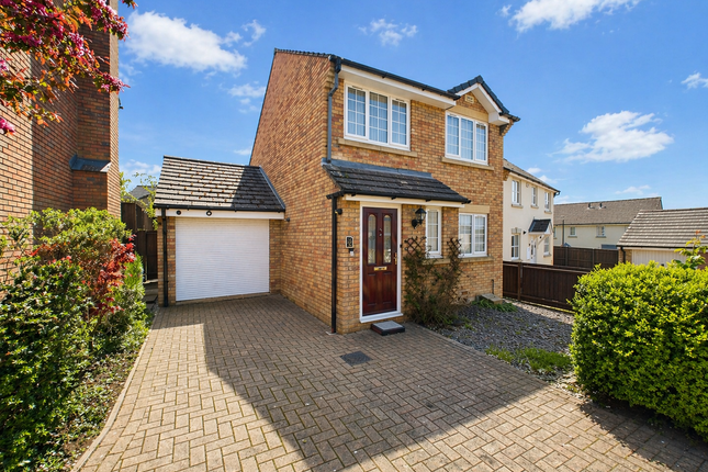 3 bed property, in Colliers Field, £295,000