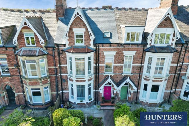 6 bed property, in Roker Park Road, £550,000