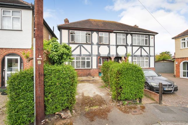 3 bed property, in 5 Frederick Close, £375,000