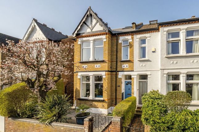5 bed property, in Murray Road, £1,250,000