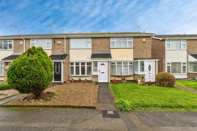 2 bed property, in Oak Drive, £175,000