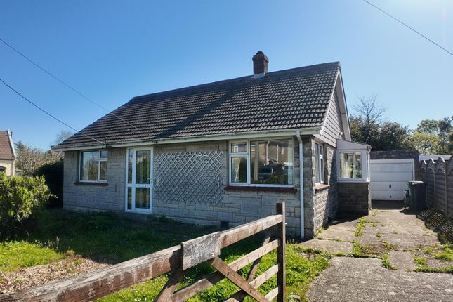 2 bed property, in Warlands Lane, £325,000