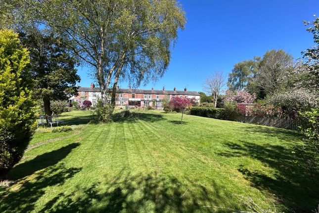 2 bed property, in Primrose Cottages, £300,000