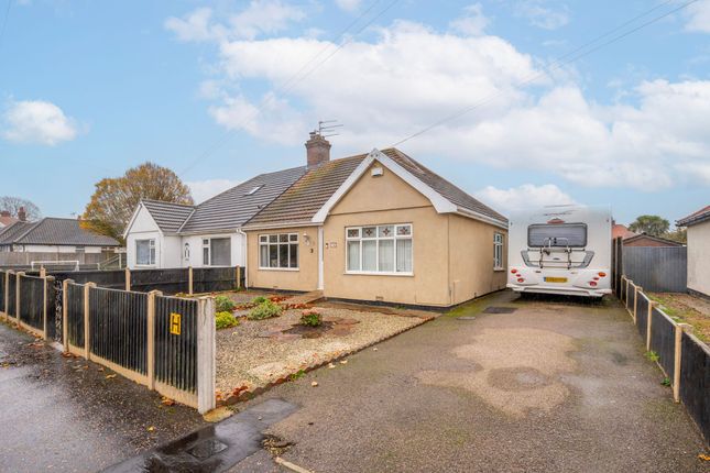 2 bed property, in Gloucester Avenue, £240,000